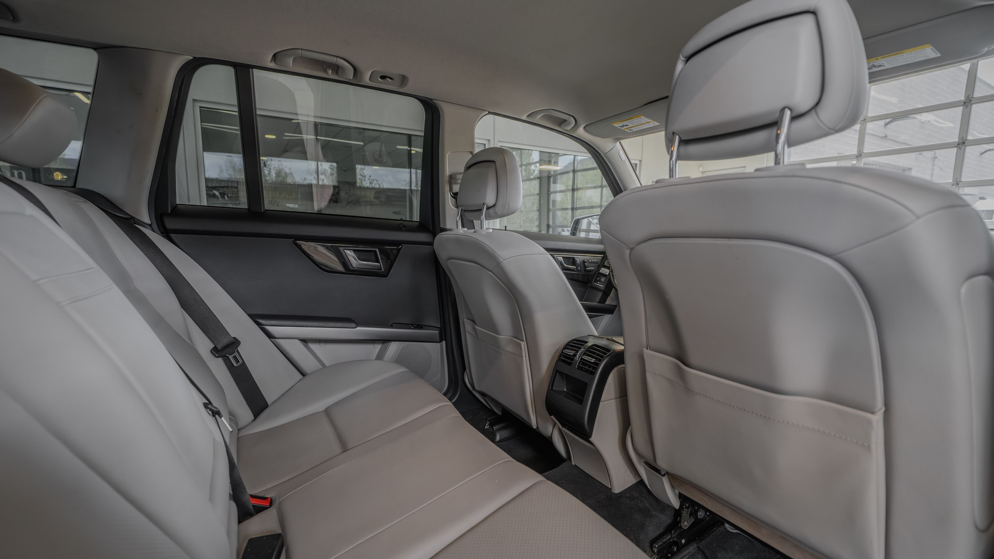 Used 2015 Diamond Silver Mercedes-Benz GLK 250 image 28