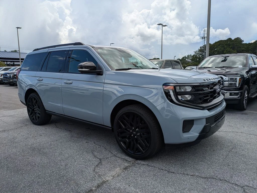 New 2027 Glacier Gray Metallic Tri-Coat Ford Platinum image 2