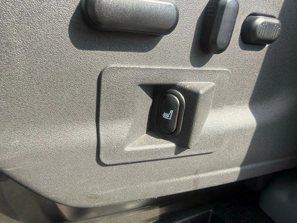 Used 2019 White Ford XLT image 18