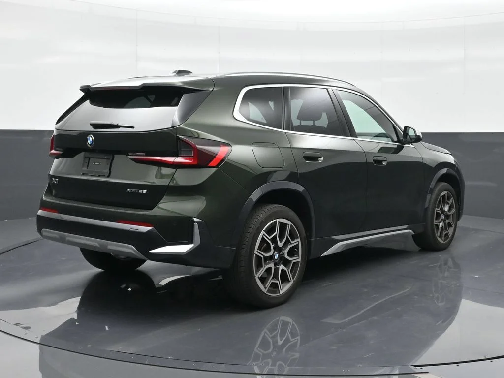 Used 2023 San Remo Green Metallic BMW xDrive28i image 5