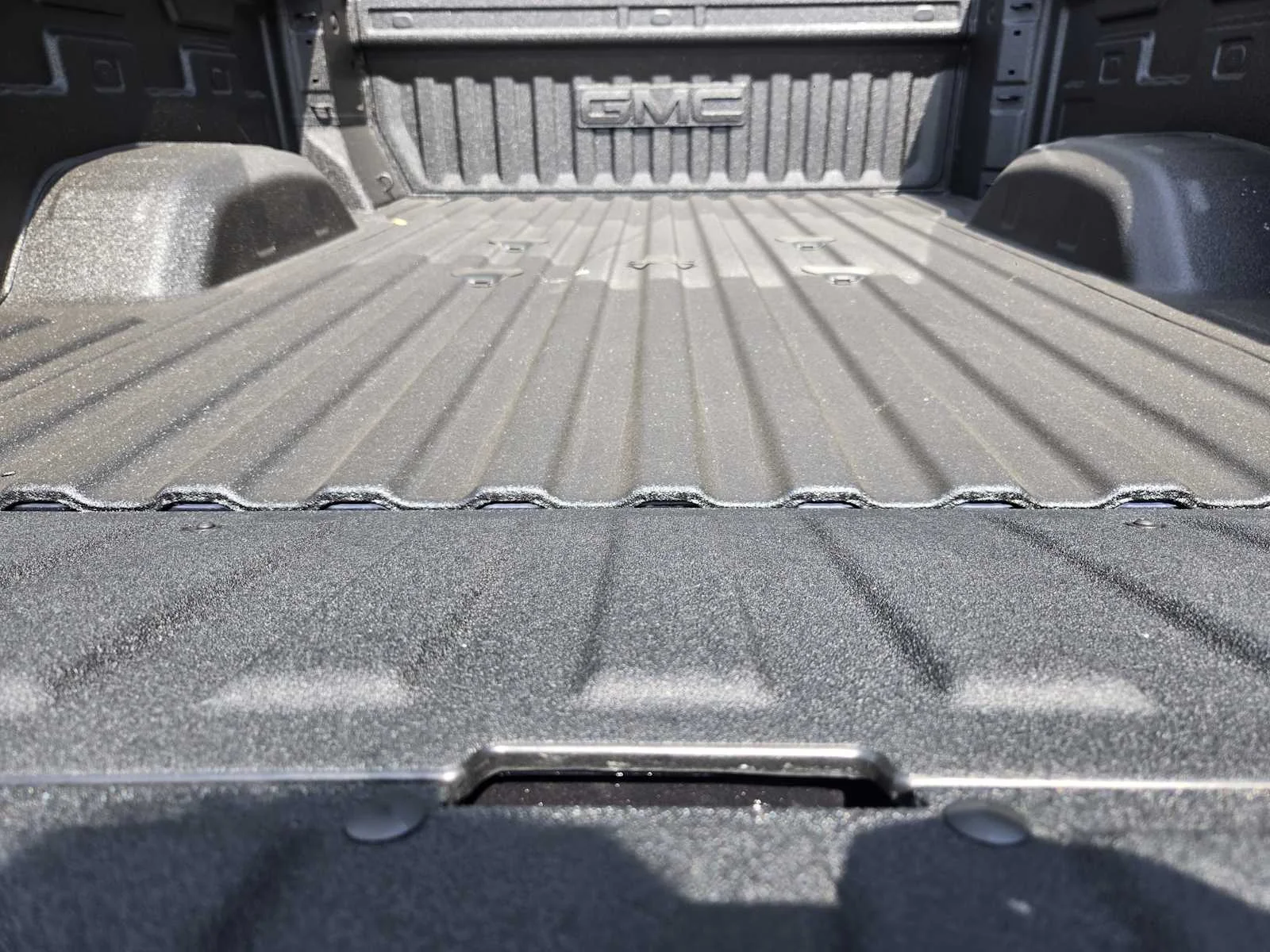 New 2026 Titanium Rush Metallic GMC AT4 image 21