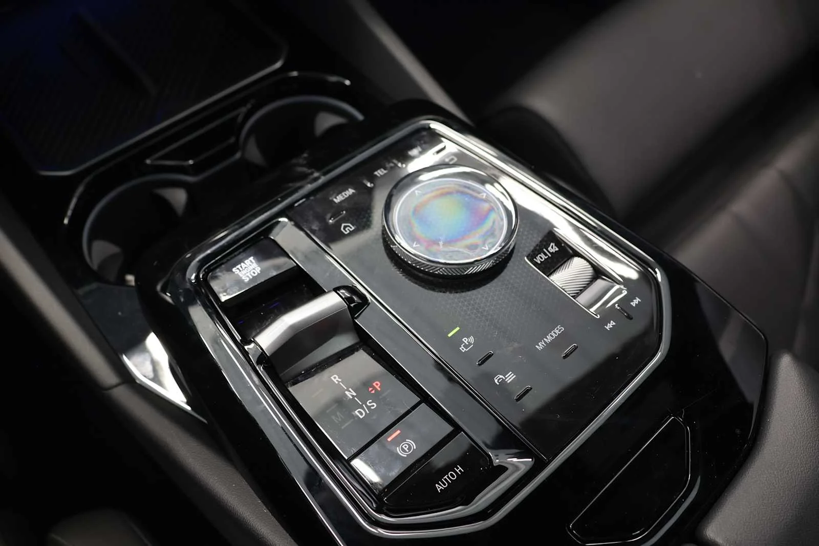 Used 2024 Dark Graphite Metallic BMW 530i xDrive image 23
