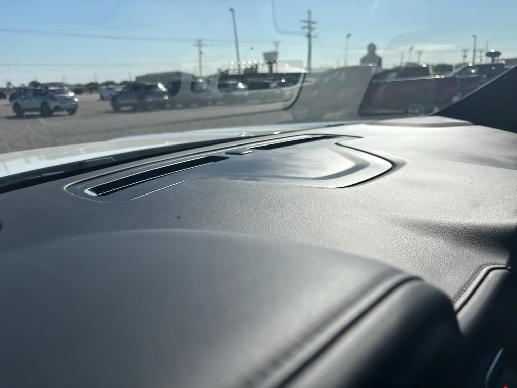 Used 2021 Summit White GMC SLE image 31