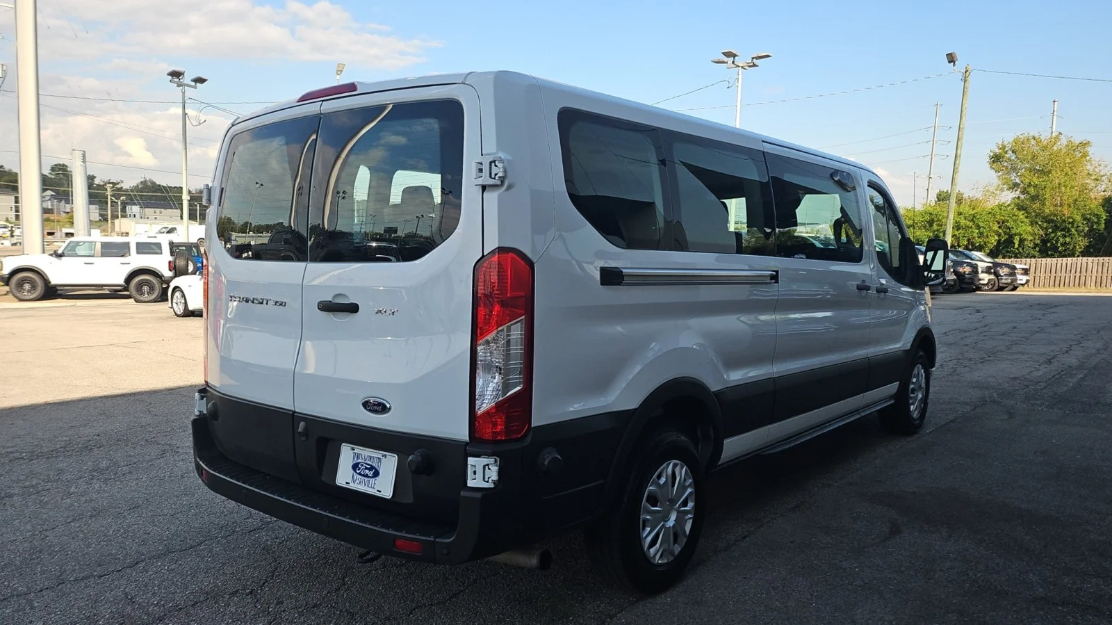 Used 2024 Oxford White Clearcoat Ford XLT RWD image 5