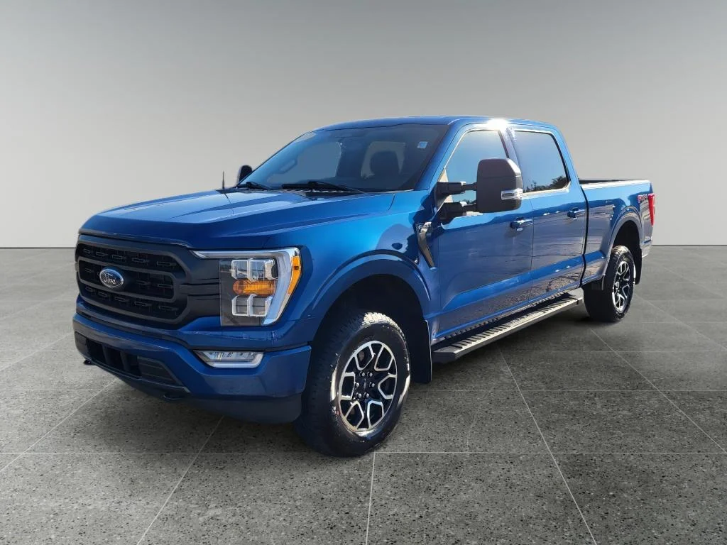 Used 2023 Atlas Blue Metallic Ford XLT image 1