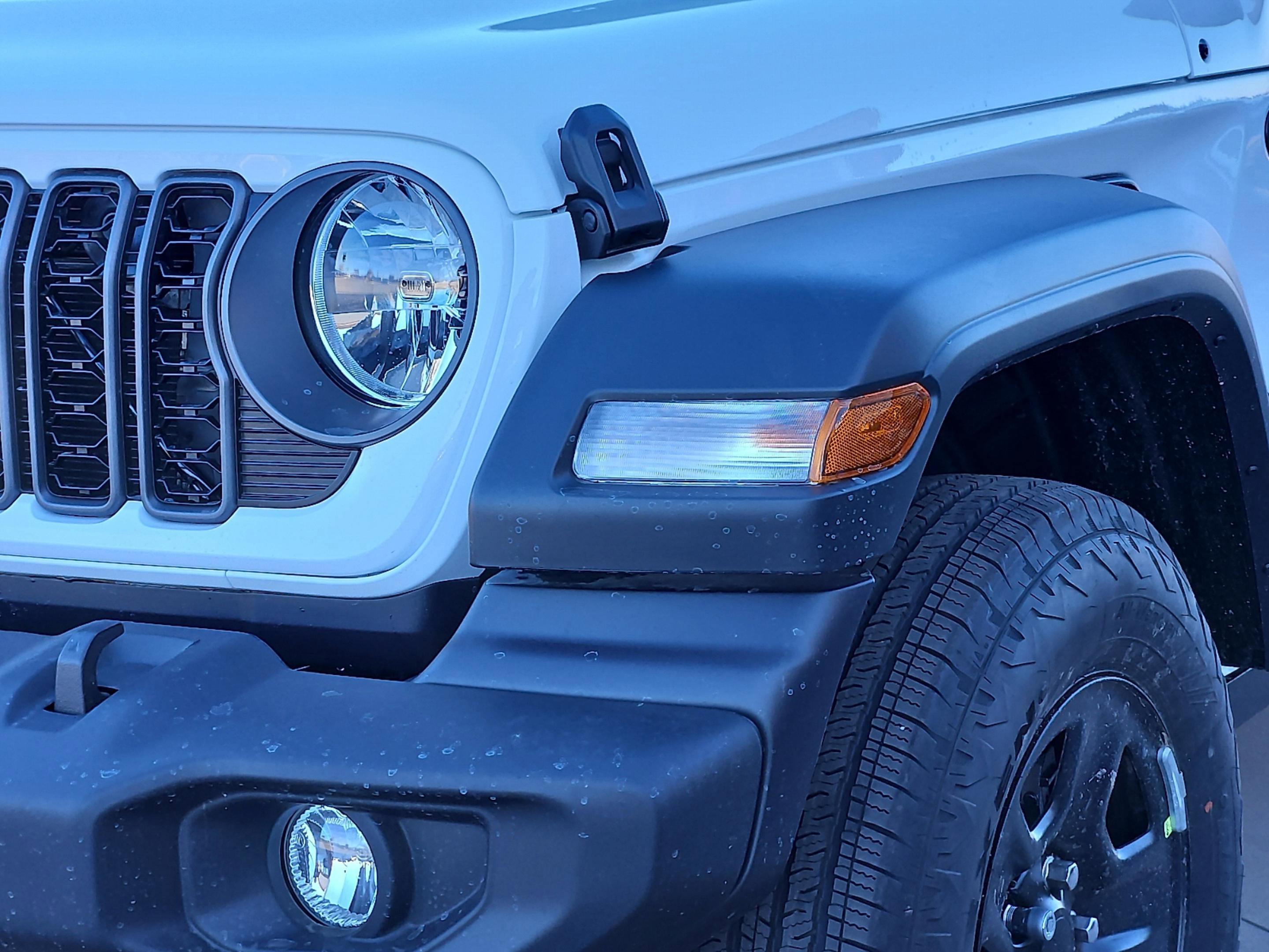 New 2026 Bright White Clear-Coat Exterior Paint Jeep Sport image 8