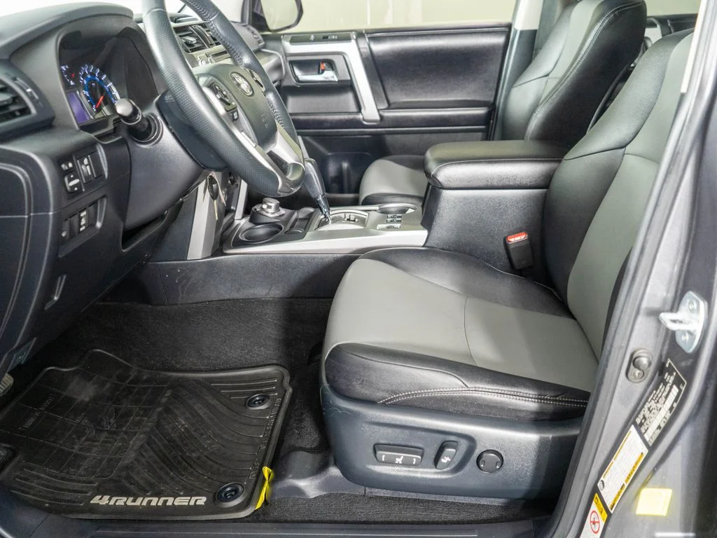 Used 2016 Gray Toyota SR5 Premium image 10