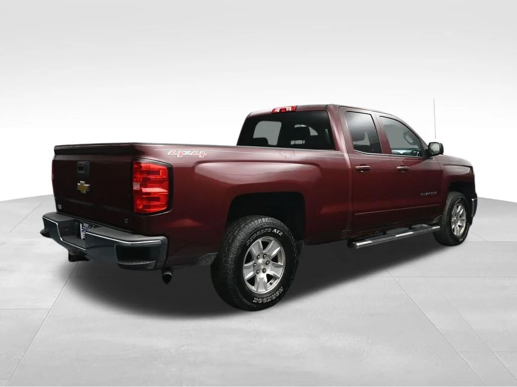 Used 2015 Red Chevrolet LT image 5