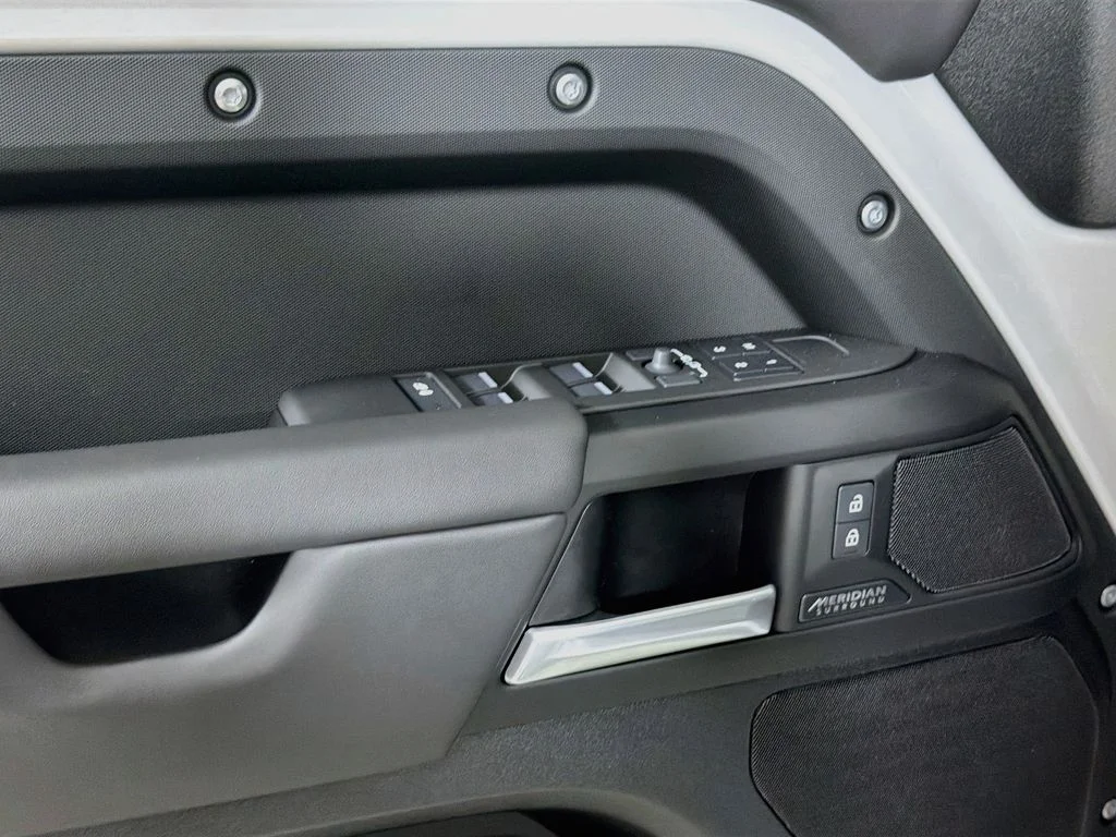 New 2026 Borasco Grey Land Rover X-Dynamic SE image 18