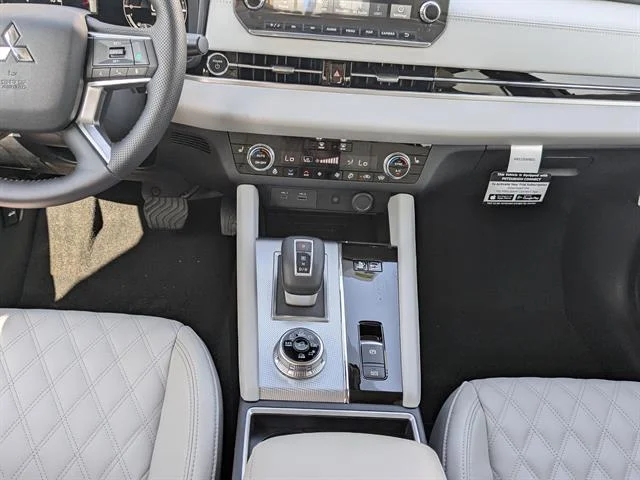2025 Mitsubishi Outlander Plug-in Hybrid SEL - Photo 19
