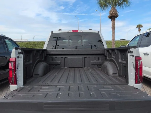 New 2026 Avalanche Ford XLT image 13