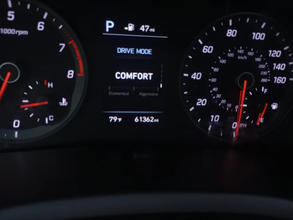 Used 2018 Blue Hyundai Limited image 12