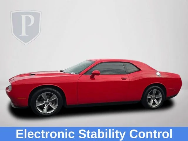 Used 2017 Red Dodge SXT image 10