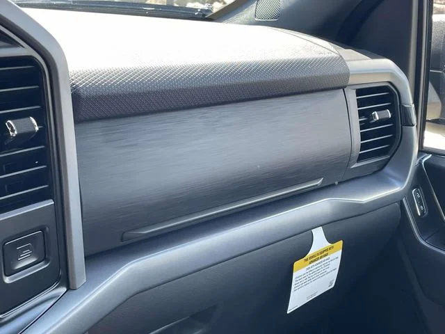 New 2026 Carbonized Gray Metallic Ford XLT image 32