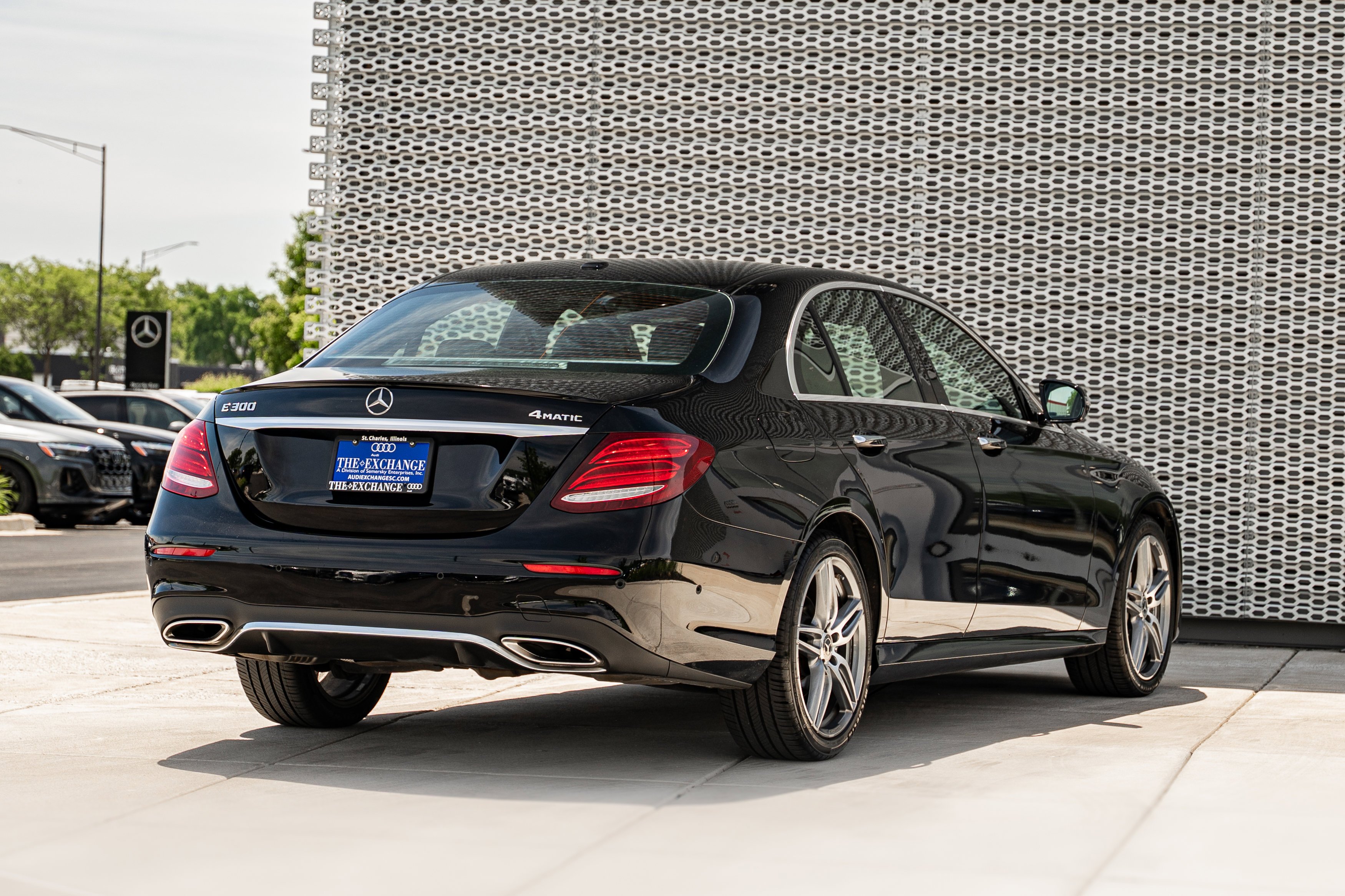 Used 2018 Black Mercedes-Benz E 300 image 4