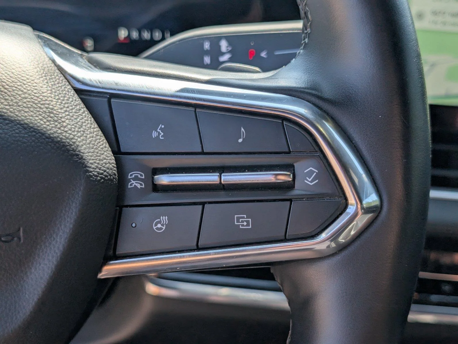 Used 2025 Mosaic Black Metallic Chevrolet LT image 27