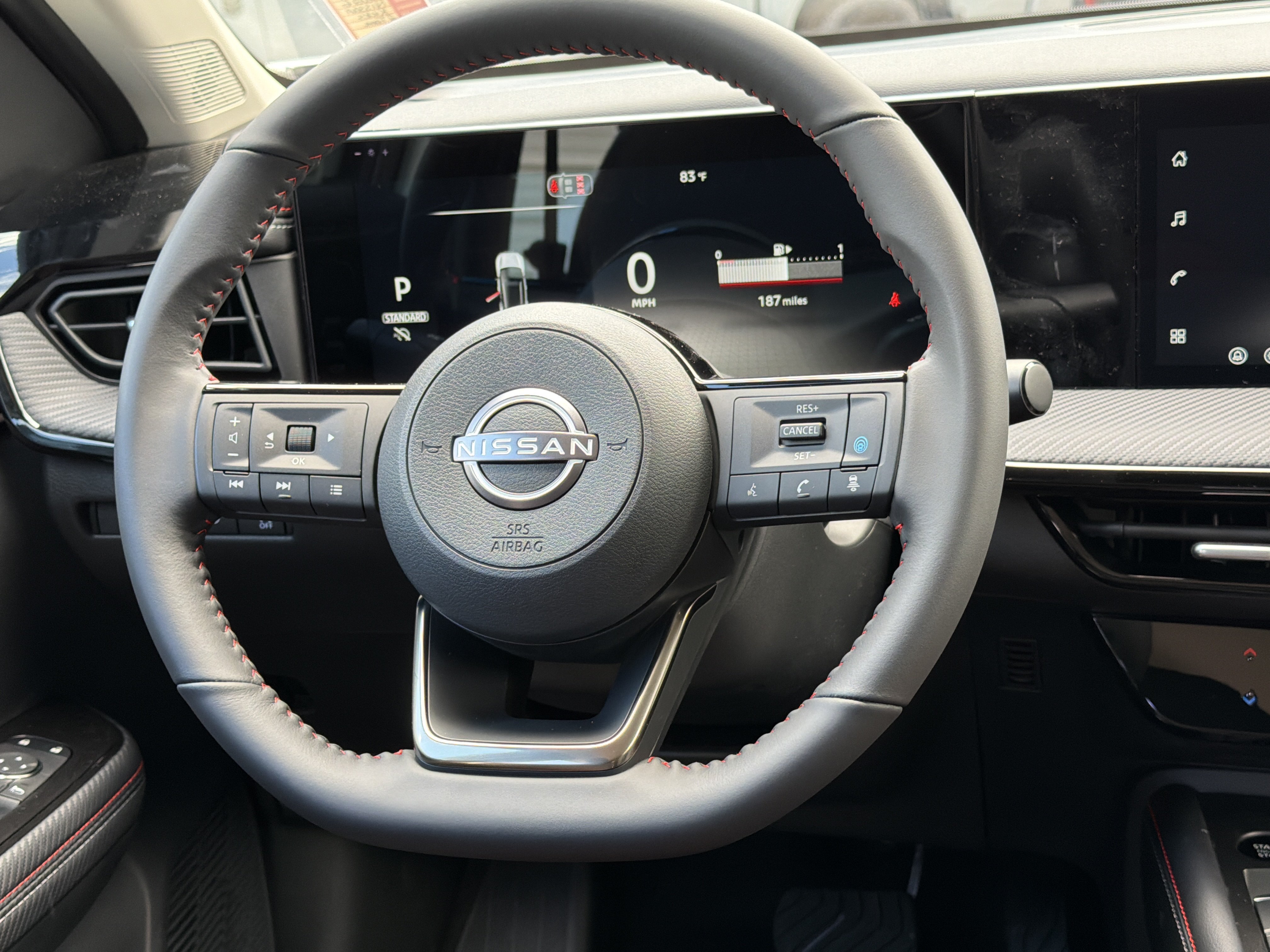 New 2026 Aspen White Tricoat/Super Black Nissan SR image 24