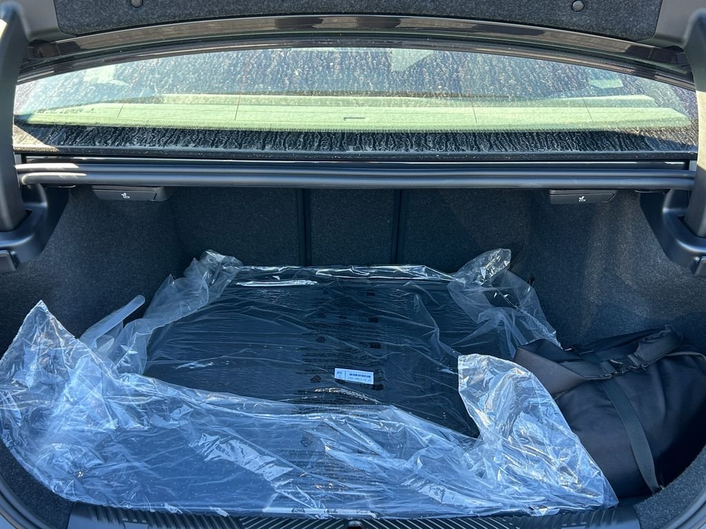 New 2027 Dark Graphite Metallic BMW eDrive40 image 35