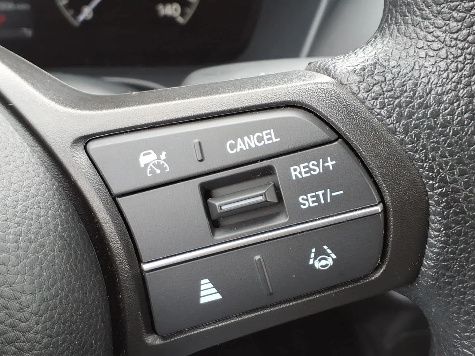 2025 Honda HR-V LX - Photo 9