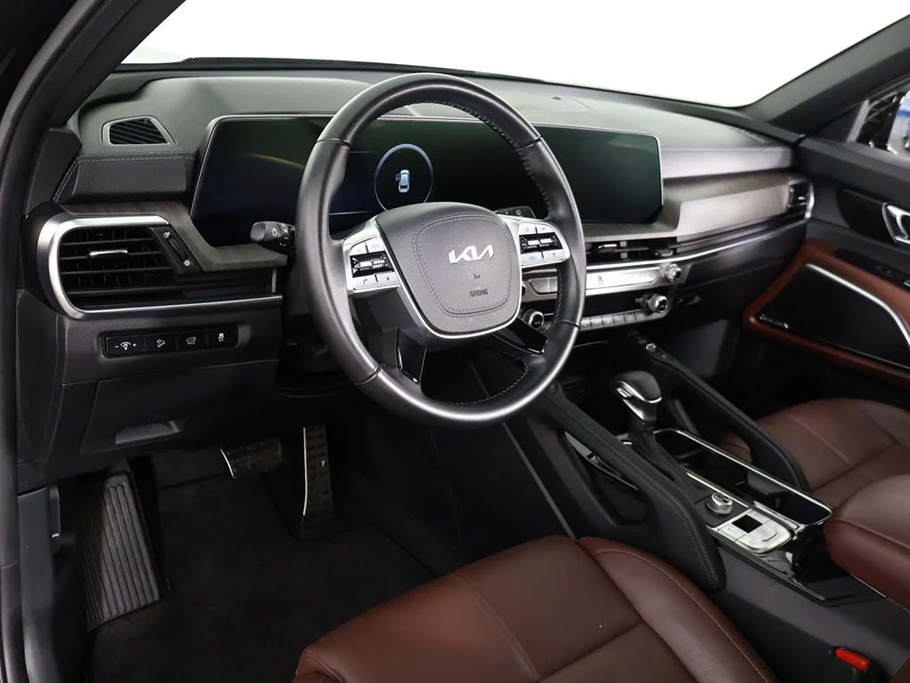 Used 2024 Black Kia SX image 29