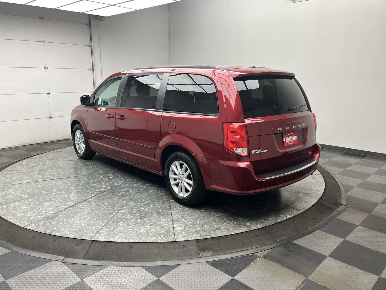 Used 2015 Dodge Grand Caravan SXT with VIN 2C4RDGCG9FR559316 for sale in Fond du Lac, WI