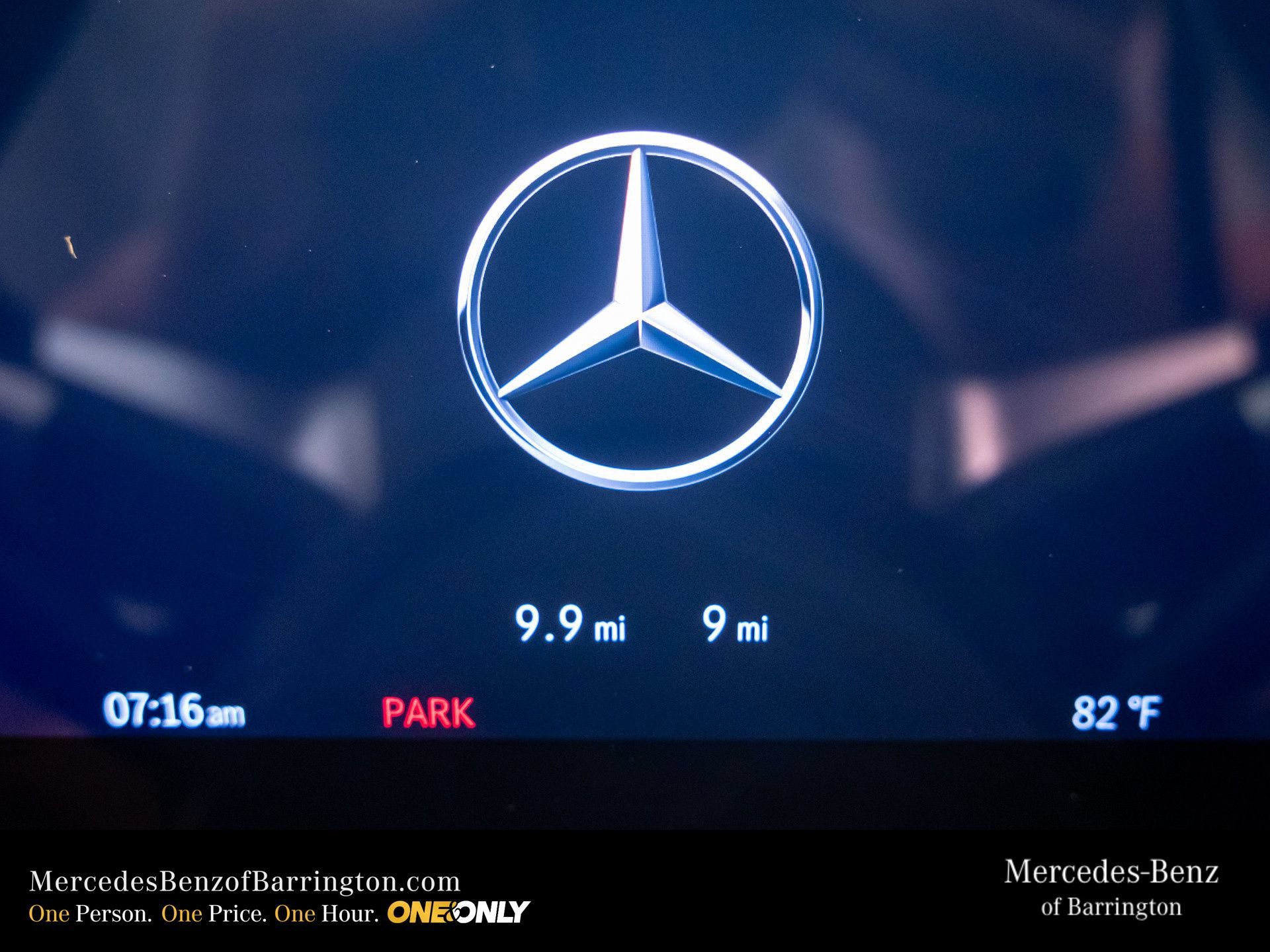 New 2026 MANUFAKTUR Patagonia Red Metallic Mercedes-Benz GLC 300 image 69
