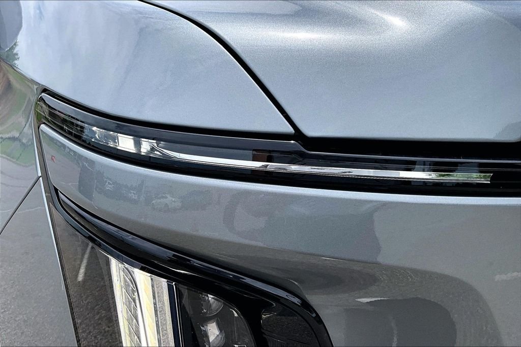 Certified Used 2025 Silver Cadillac V-Series image 32