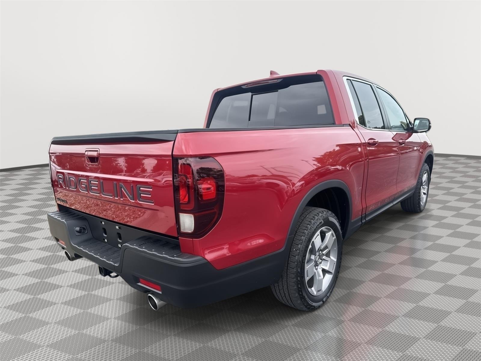 Used 2025 Radiant Red Metallic II Honda RTL image 13