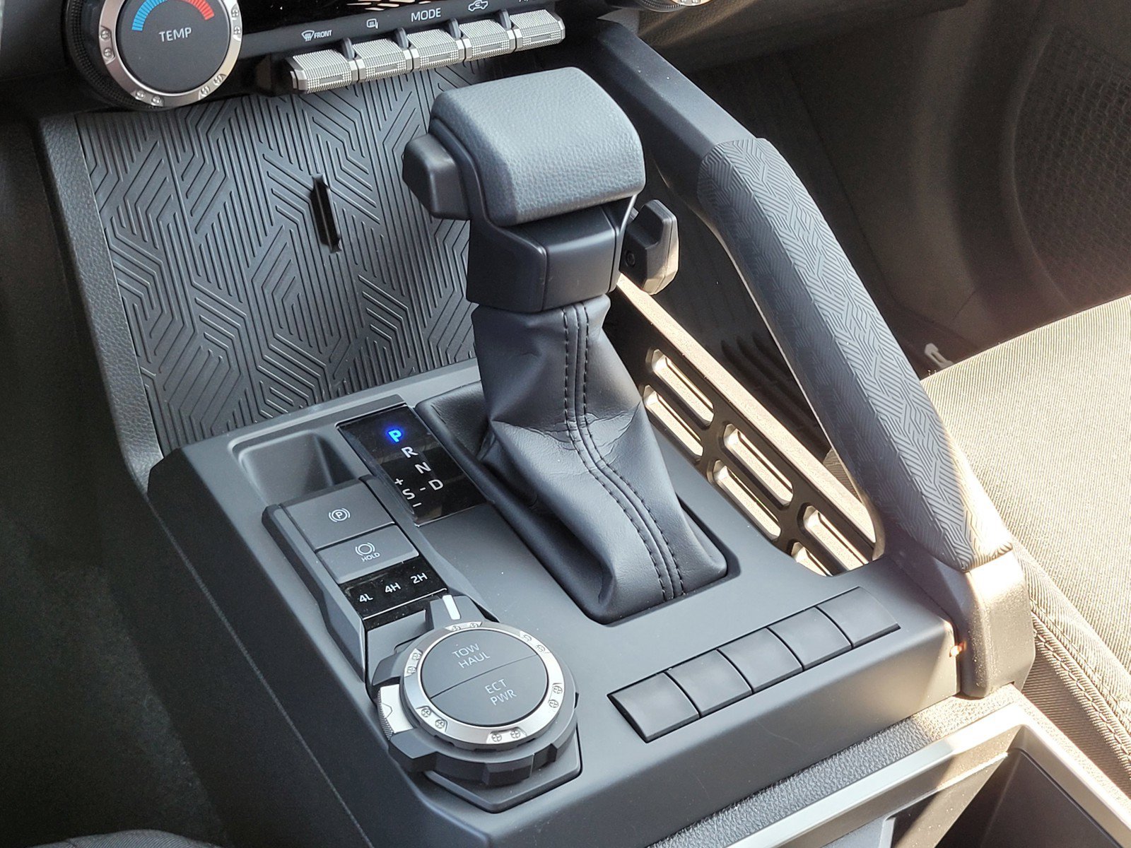2026 Toyota Tacoma SR5 - Photo 10