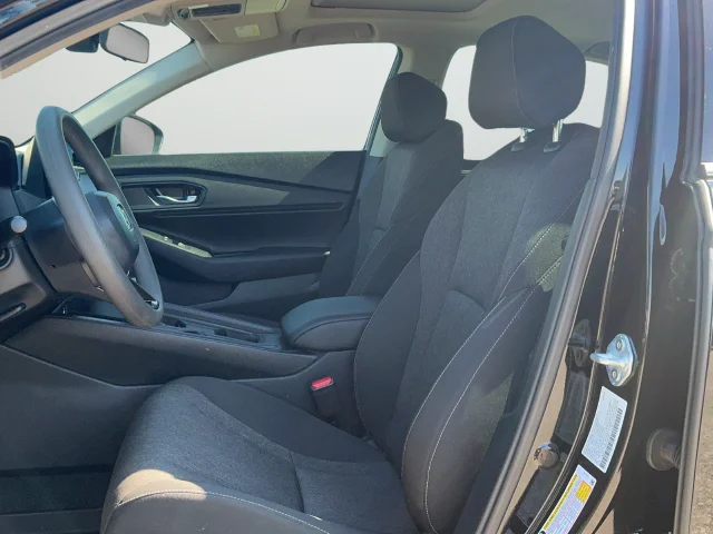Used 2025 Black Honda SE image 19