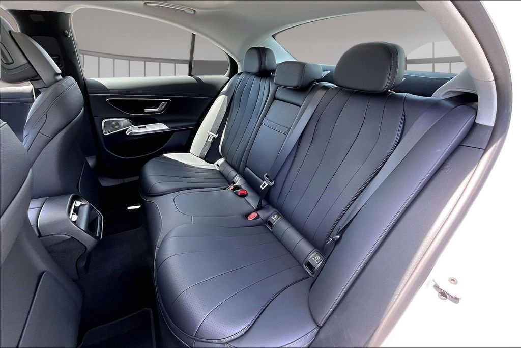 2025 Mercedes-Benz E-Class E350 - Photo 20