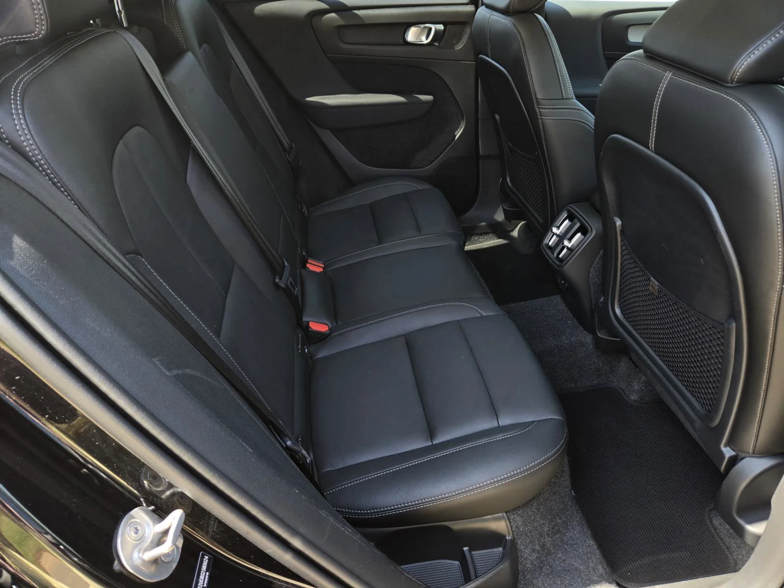 Used 2025 Black Volvo Plus Dark Theme image 39