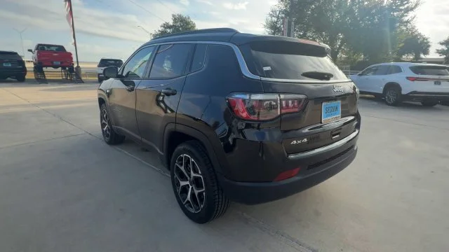 2025 Jeep Compass Limited - Photo 6