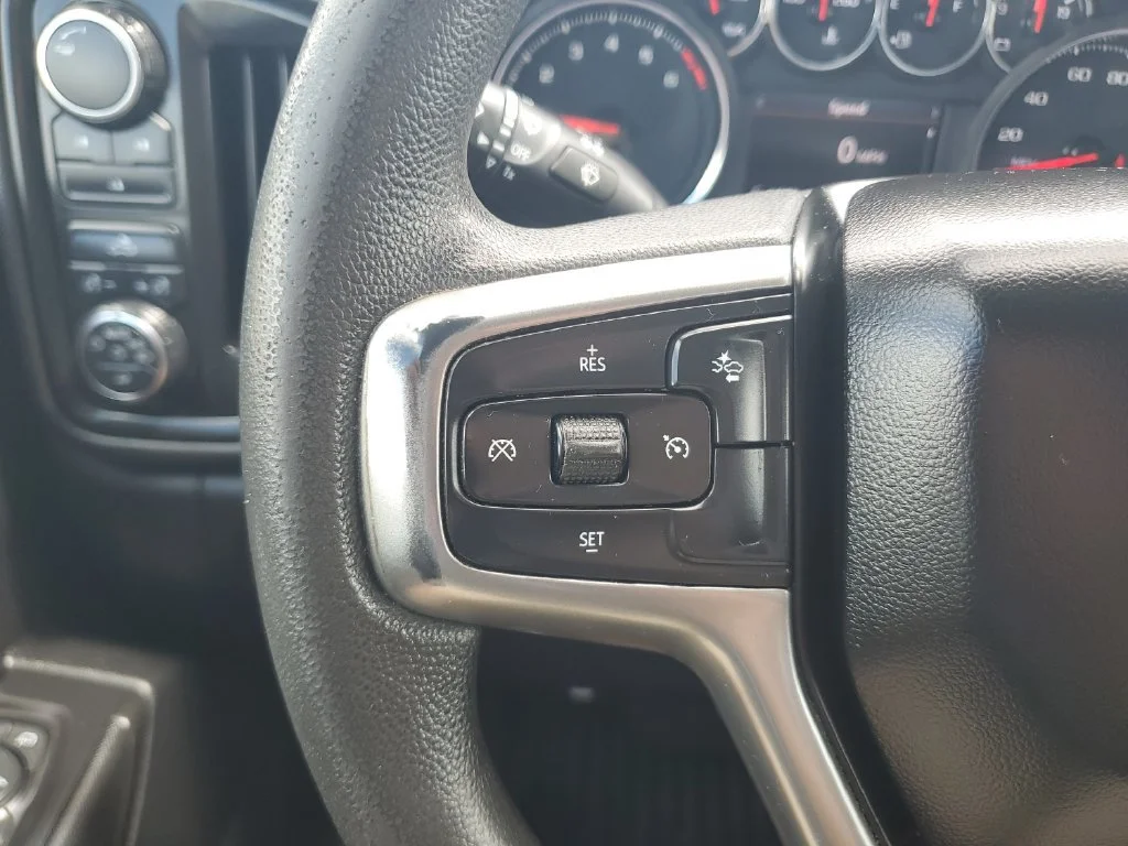 Used 2021 SILVER ICE METALLIC Chevrolet Custom image 22