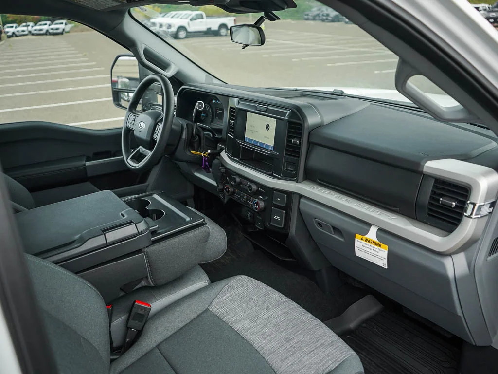New 2026 Oxford White Ford F-350® XLT image 10