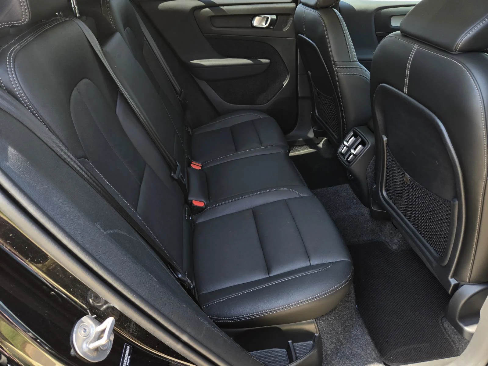 Used 2025 Black Volvo Plus Dark Theme image 39