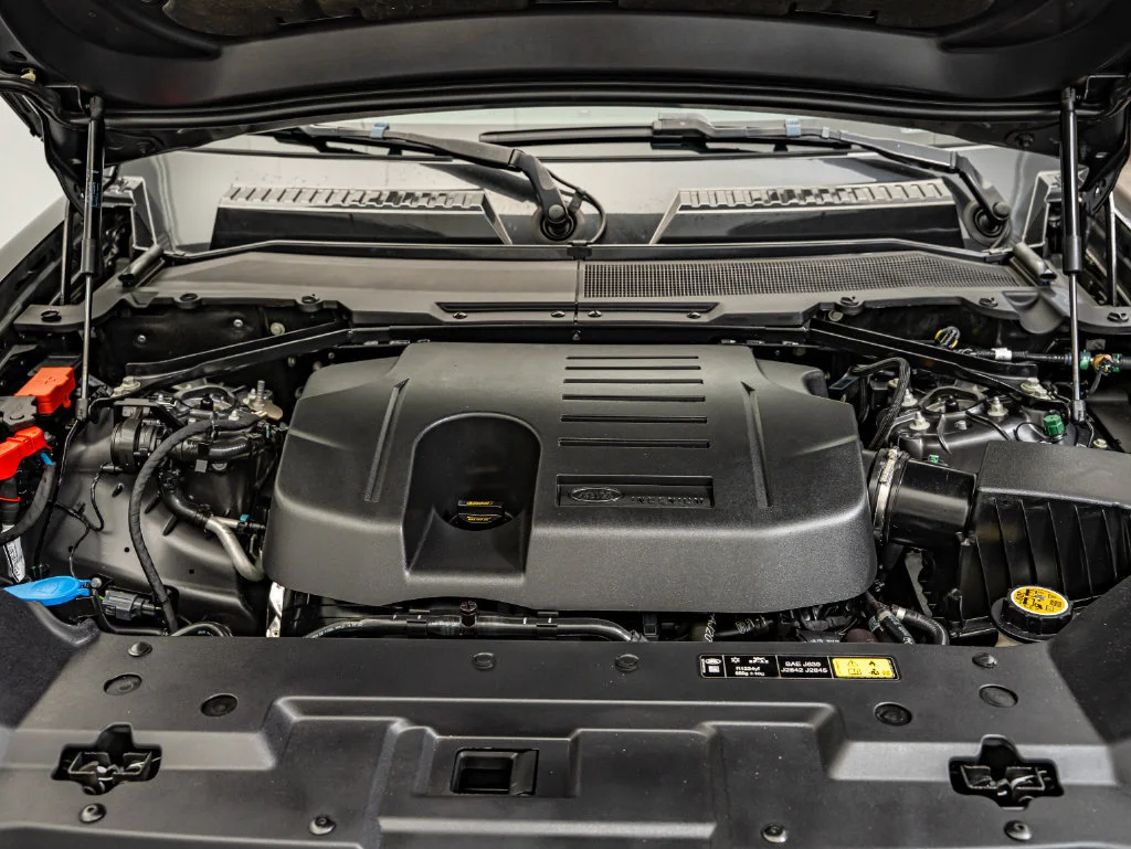 Used 2024 Gray Land Rover S image 46