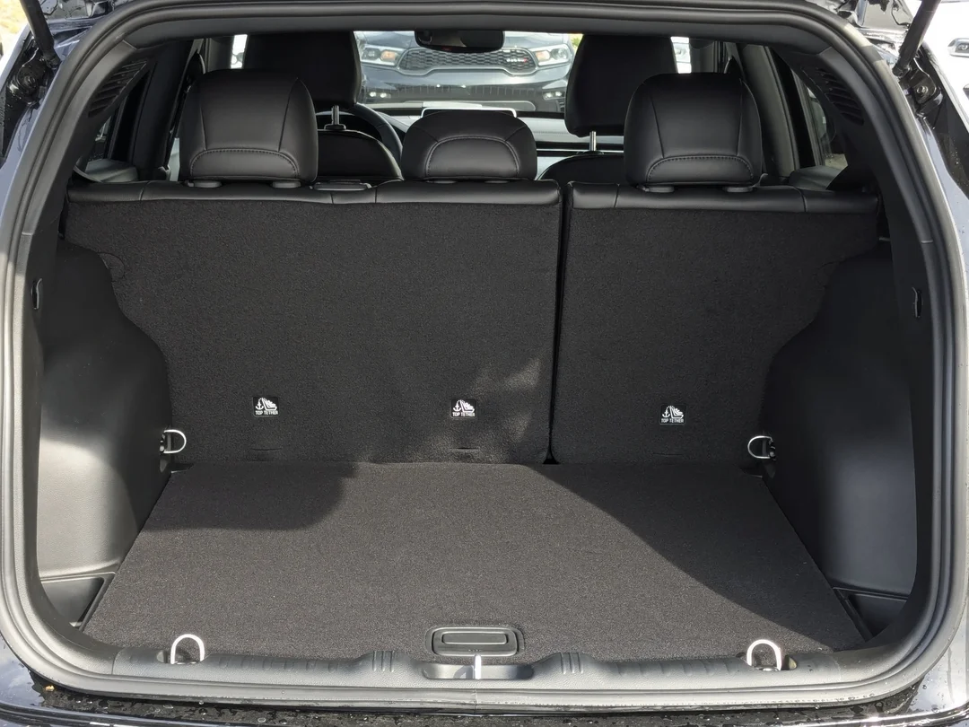 New 2025 Black Jeep North - - 4X4 - 4.99% O.A.C - Heated seats - Forward Collision Warning & More! image 26