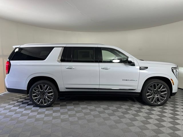 New 2026 Glacier White Tricoat GMC Denali Ultimate image 8
