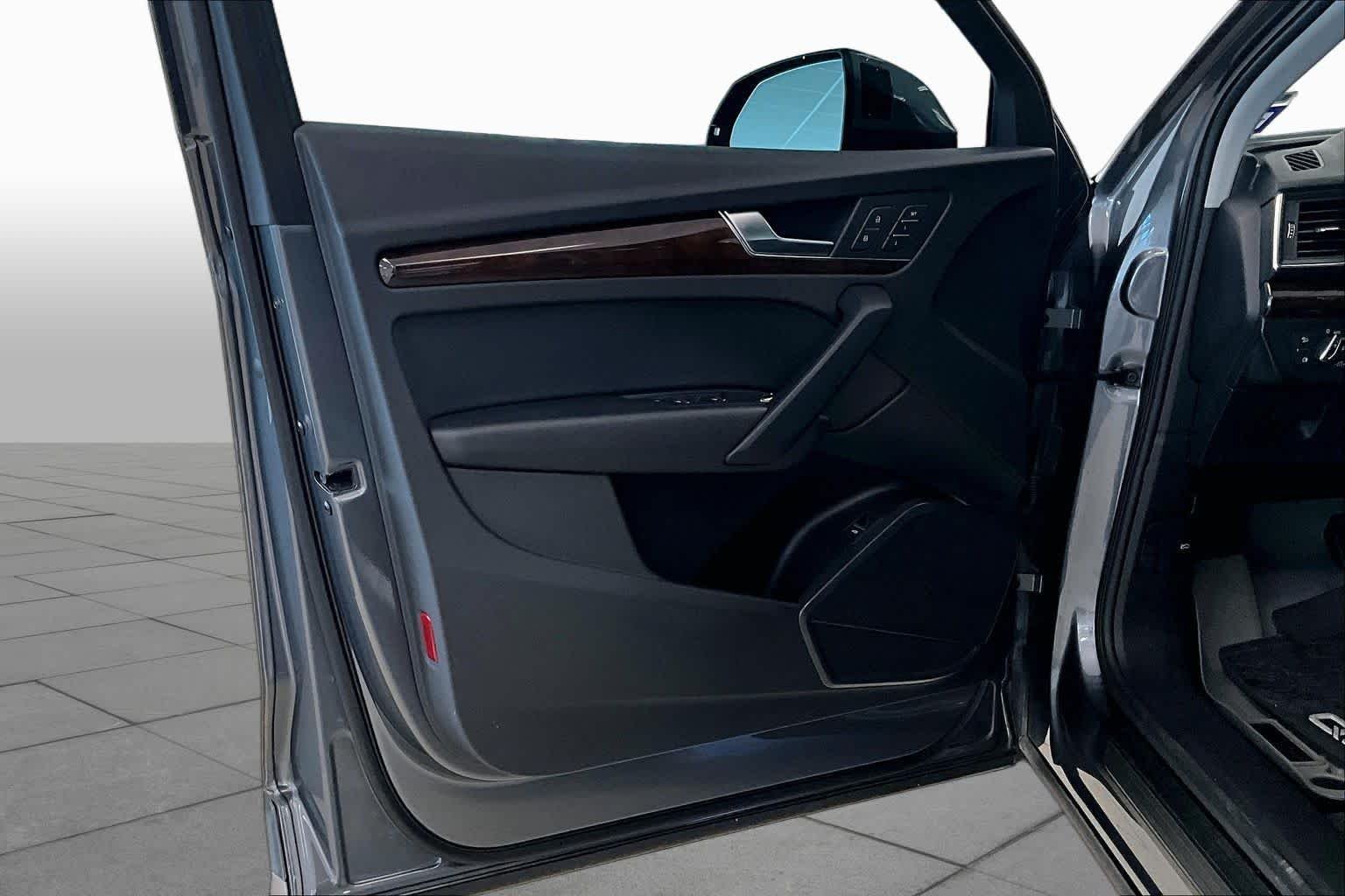 Used 2020 Monsoon Gray Metallic Audi Premium image 21