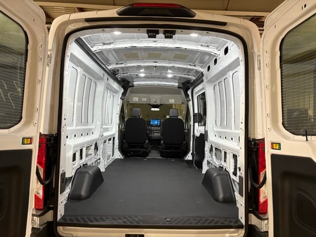 2026 Ford Transit-250 — photo 20
