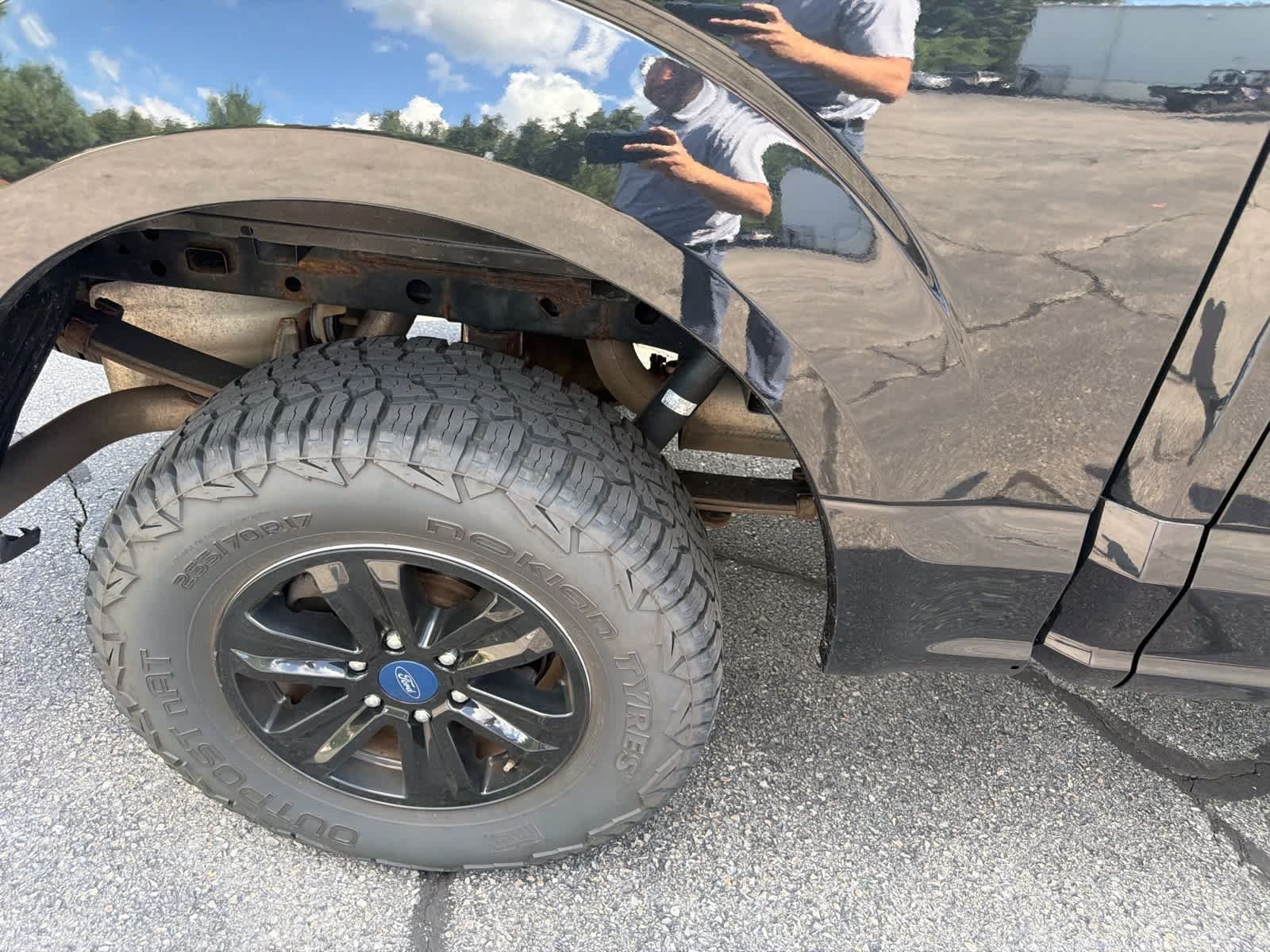 Used 2020 Agate Black Metallic Ford XLT image 12