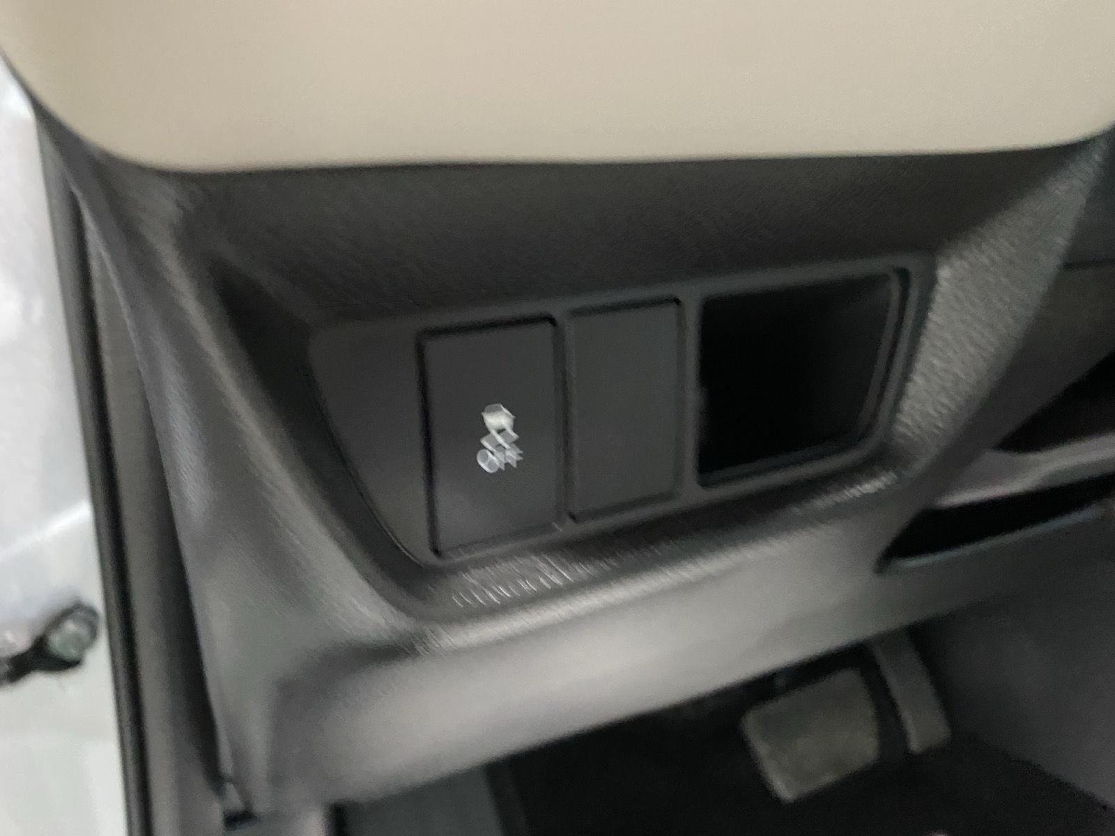 Used 2026 Solar Silver Metallic Honda EX-L image 19