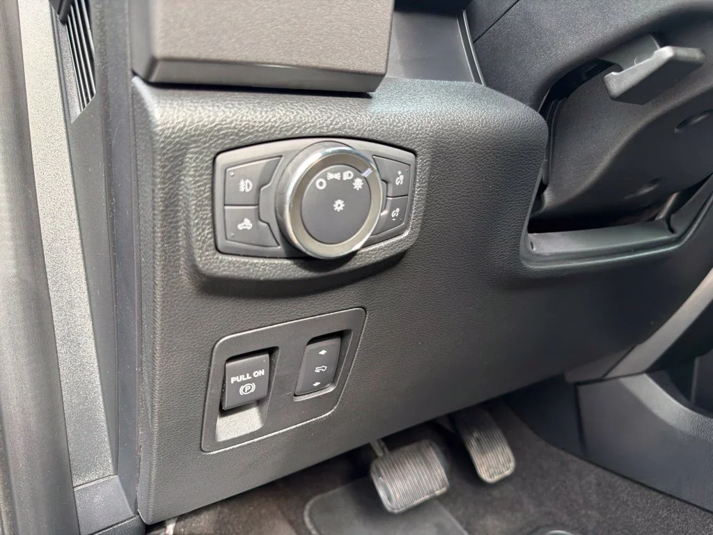 Used 2020 Gray Ford XLT image 16