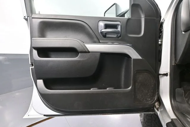 Used 2019 Silver Chevrolet LT image 20
