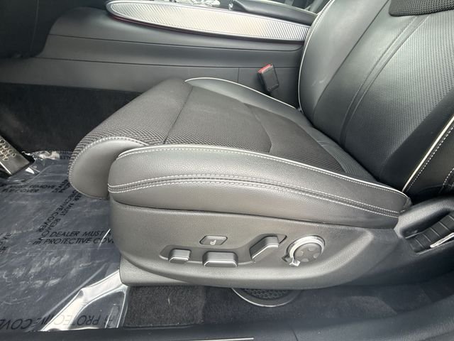 Used 2023 White Genesis 2.5T image 12