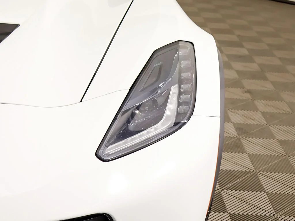 Used 2017 Arctic White Chevrolet Z06 image 14