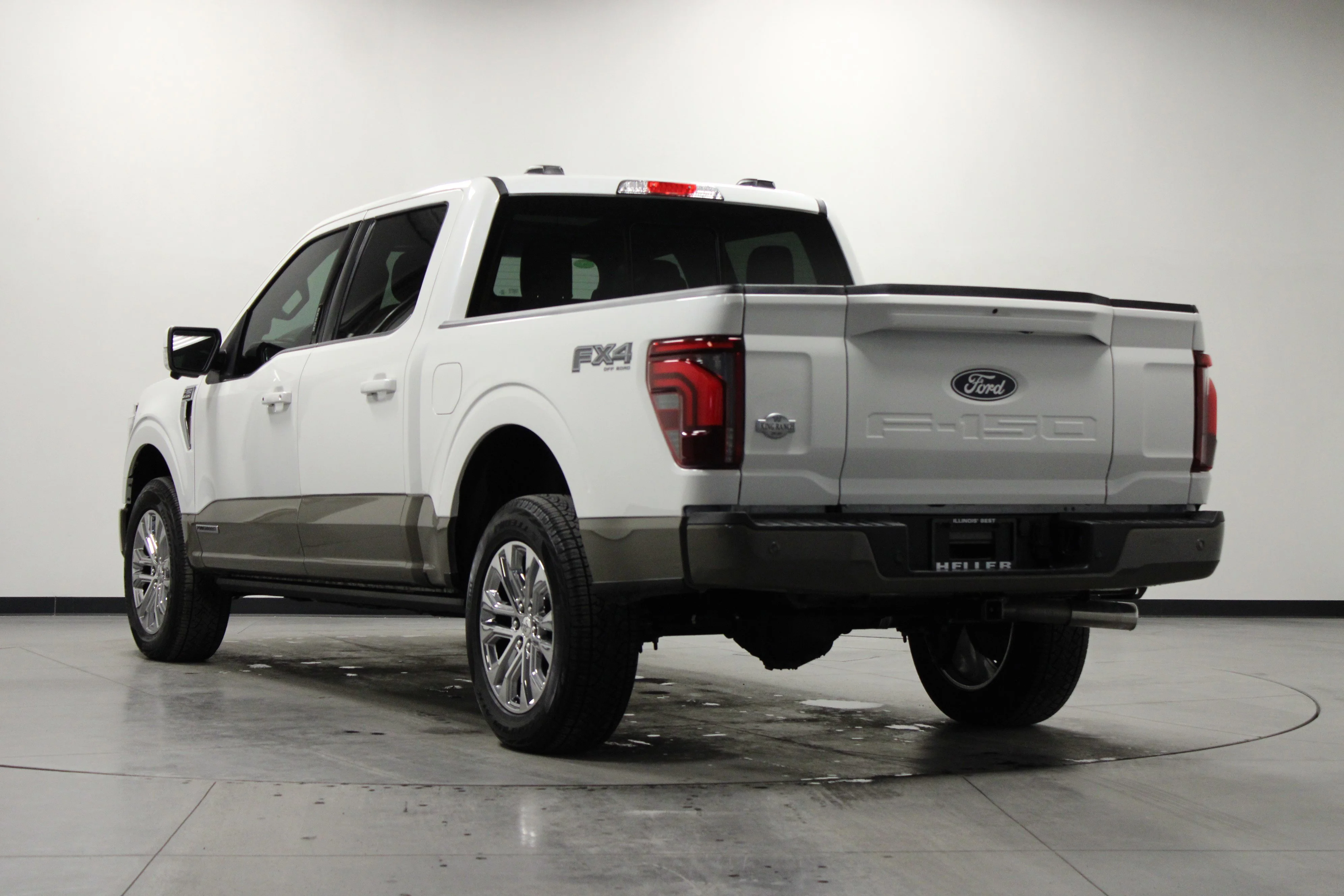 Used 2025 Star White Metallic Tri-Coat Ford King Ranch image 6