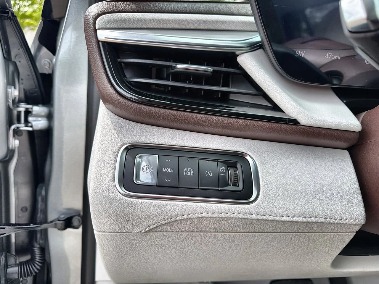 New 2026 Moonstone Gray Metallic Buick Avenir image 15
