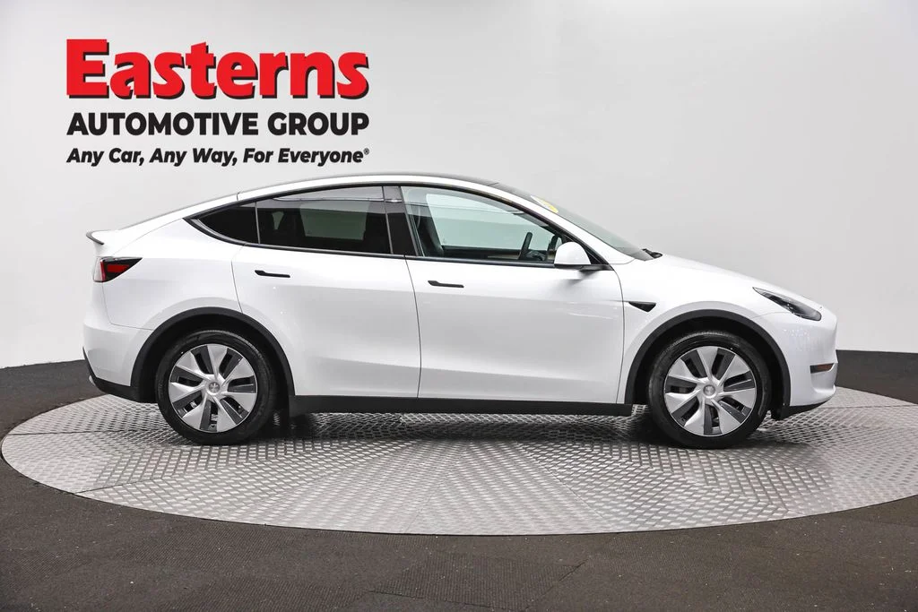 Used 2023 White Tesla Long Range image 4